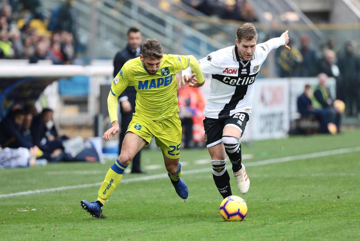 APP下载专区-赛后勒沃库森战术微调：意大利杯节点到来，引发热议，阵容厚度经受考验(勒沃库森阵容图)